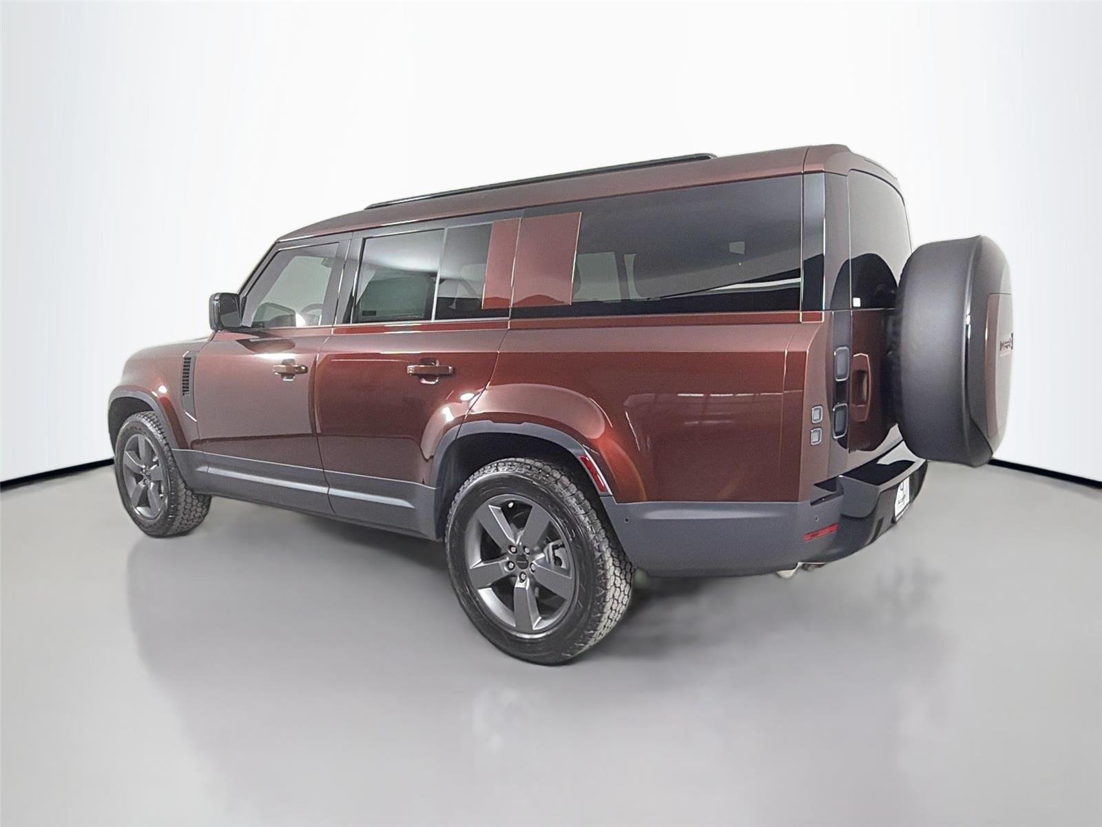 New 2026 SEDONA RED Land Rover S image 7
