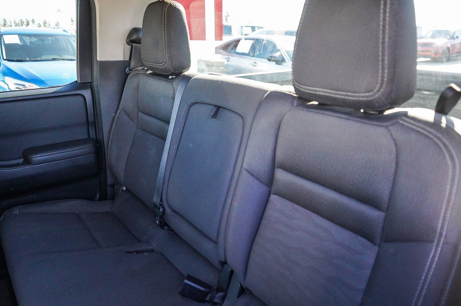 2022 Nissan Frontier SV - Photo 18