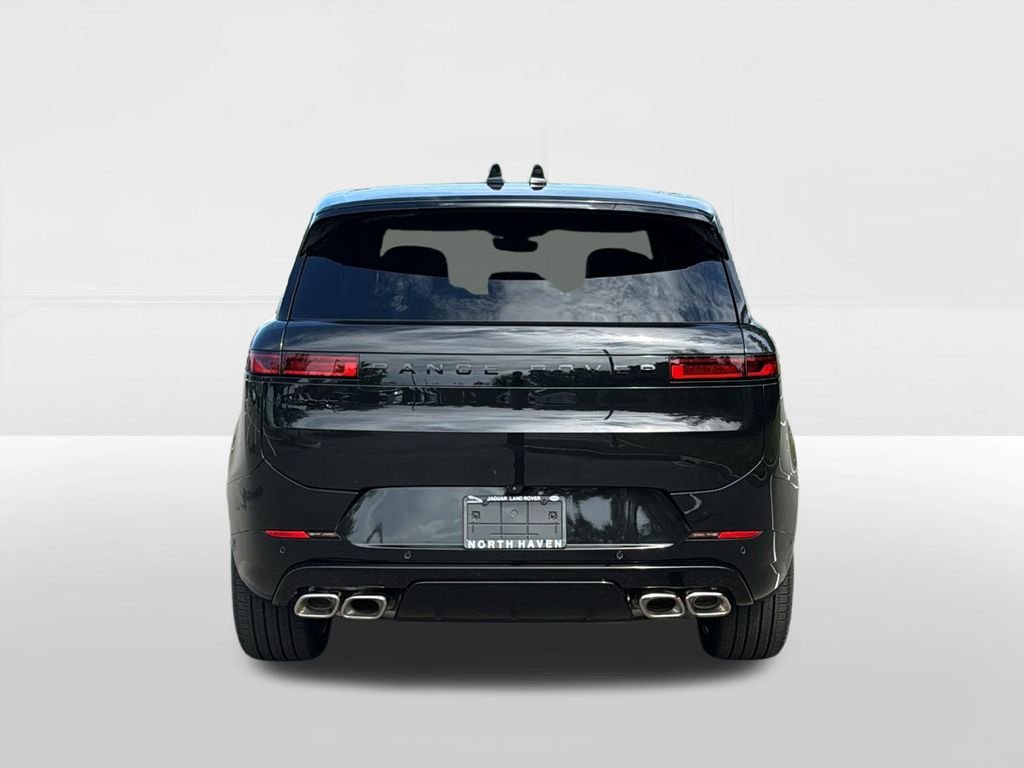 New 2026 Santorini Black LAND ROVER Dynamic SE image 5