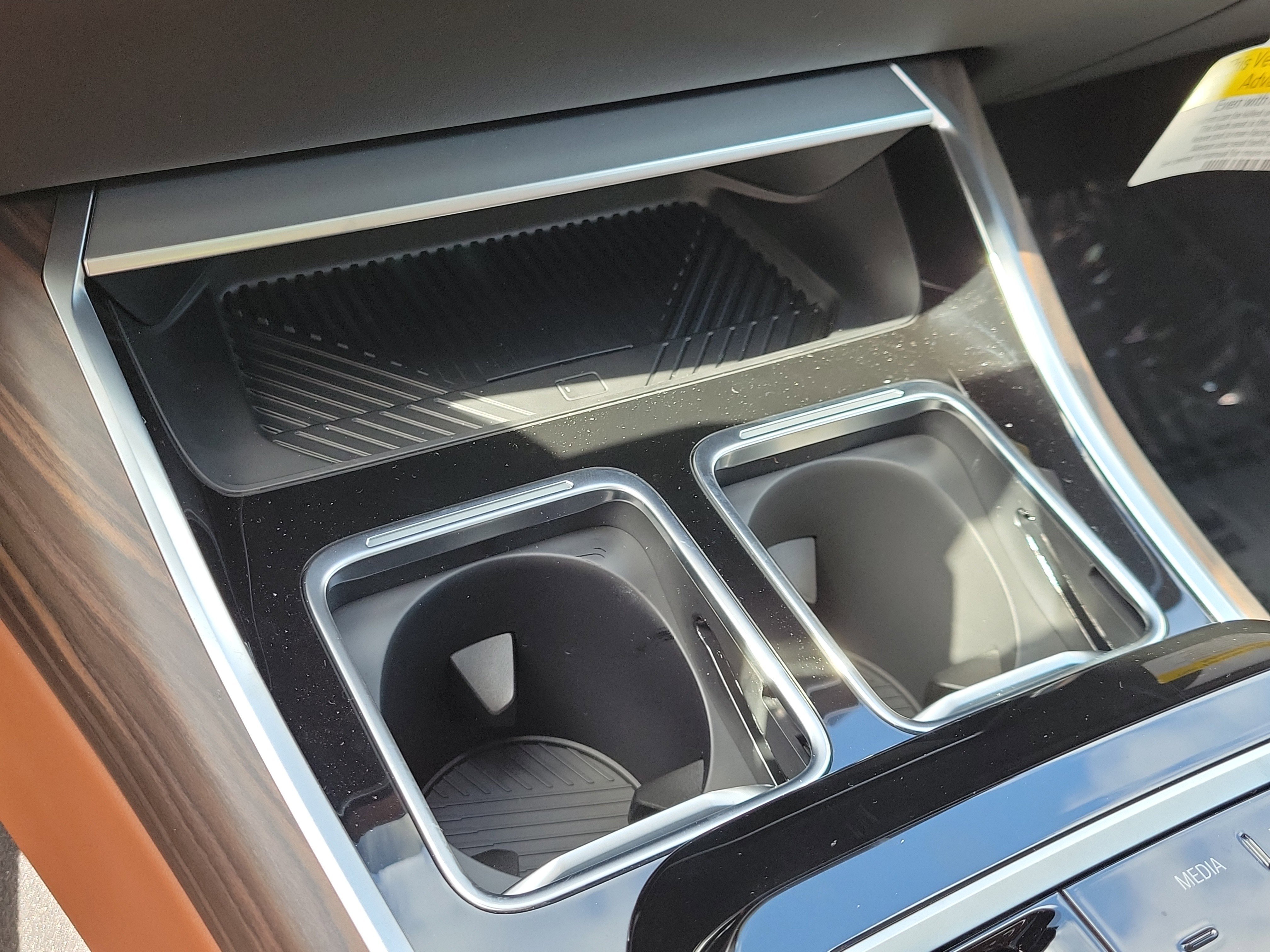 New 2026 Mineral White Metallic BMW 760i xDrive image 29