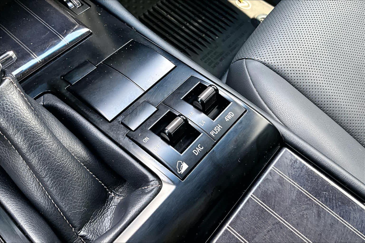 Used 2020 Starfire Pearl Lexus Premium image 33