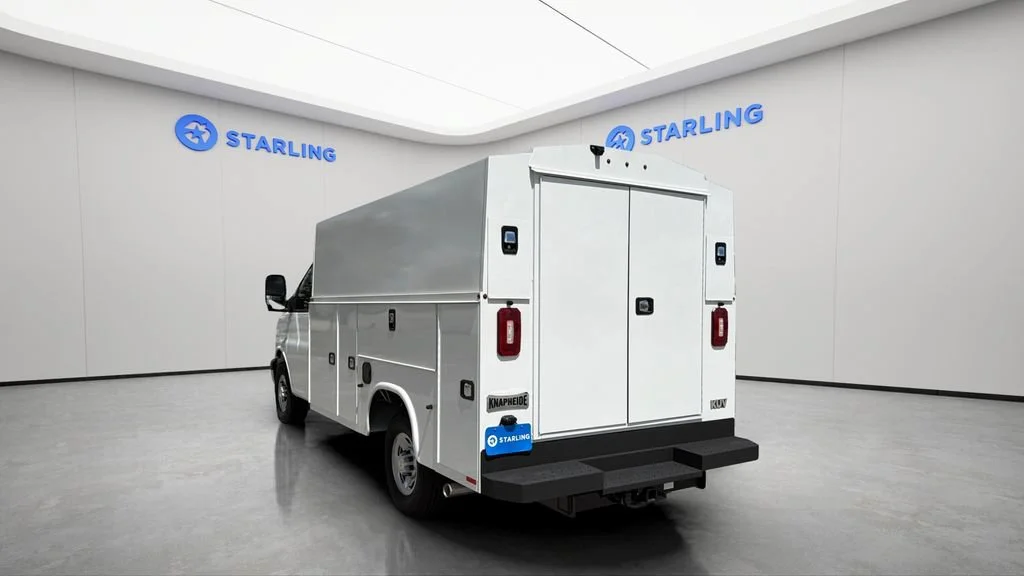 New 2026 Summit White Chevrolet 1WT image 5