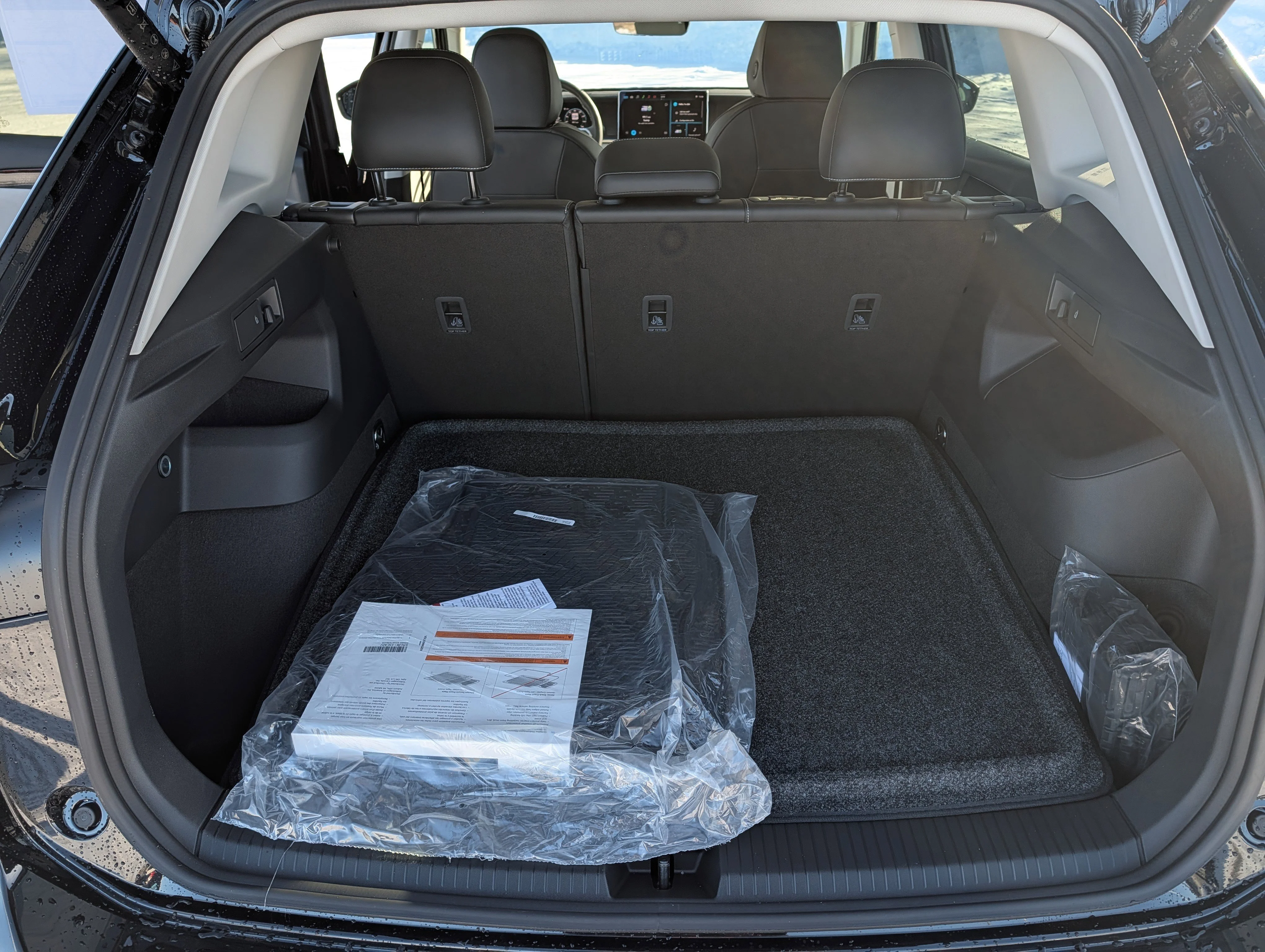2026 Volkswagen Tiguan SE - Photo 6