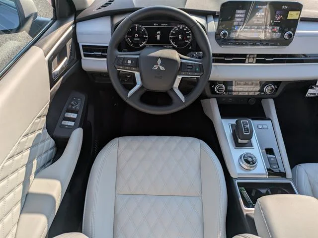 2025 Mitsubishi Outlander Plug-in Hybrid SEL - Photo 20