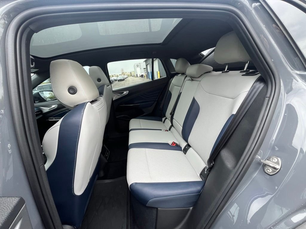 Used 2024 Gray Volkswagen S image 22