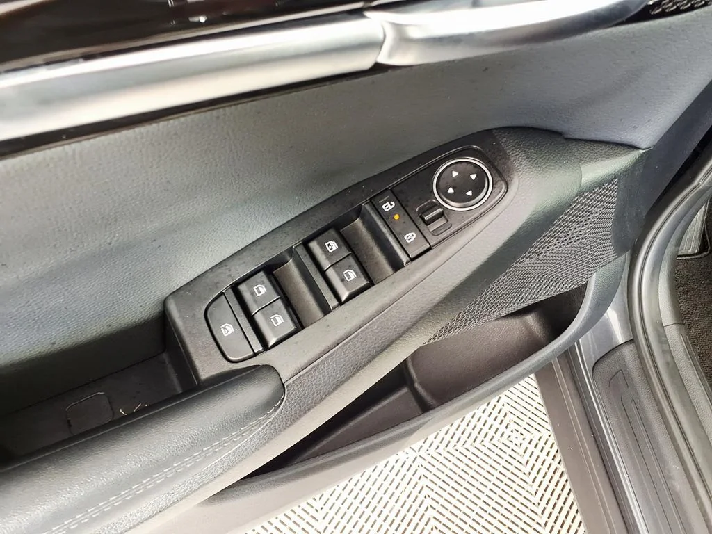 Certified Used 2024 Gray Kia EX image 15