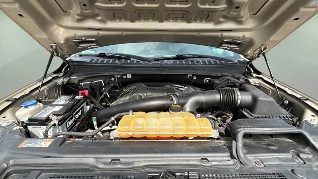 Used 2018 Gold Ford XLT image 32