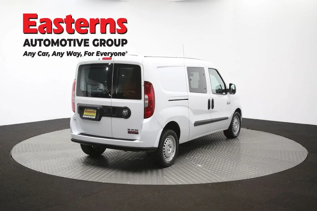 Used 2022 White Ram Base image 37