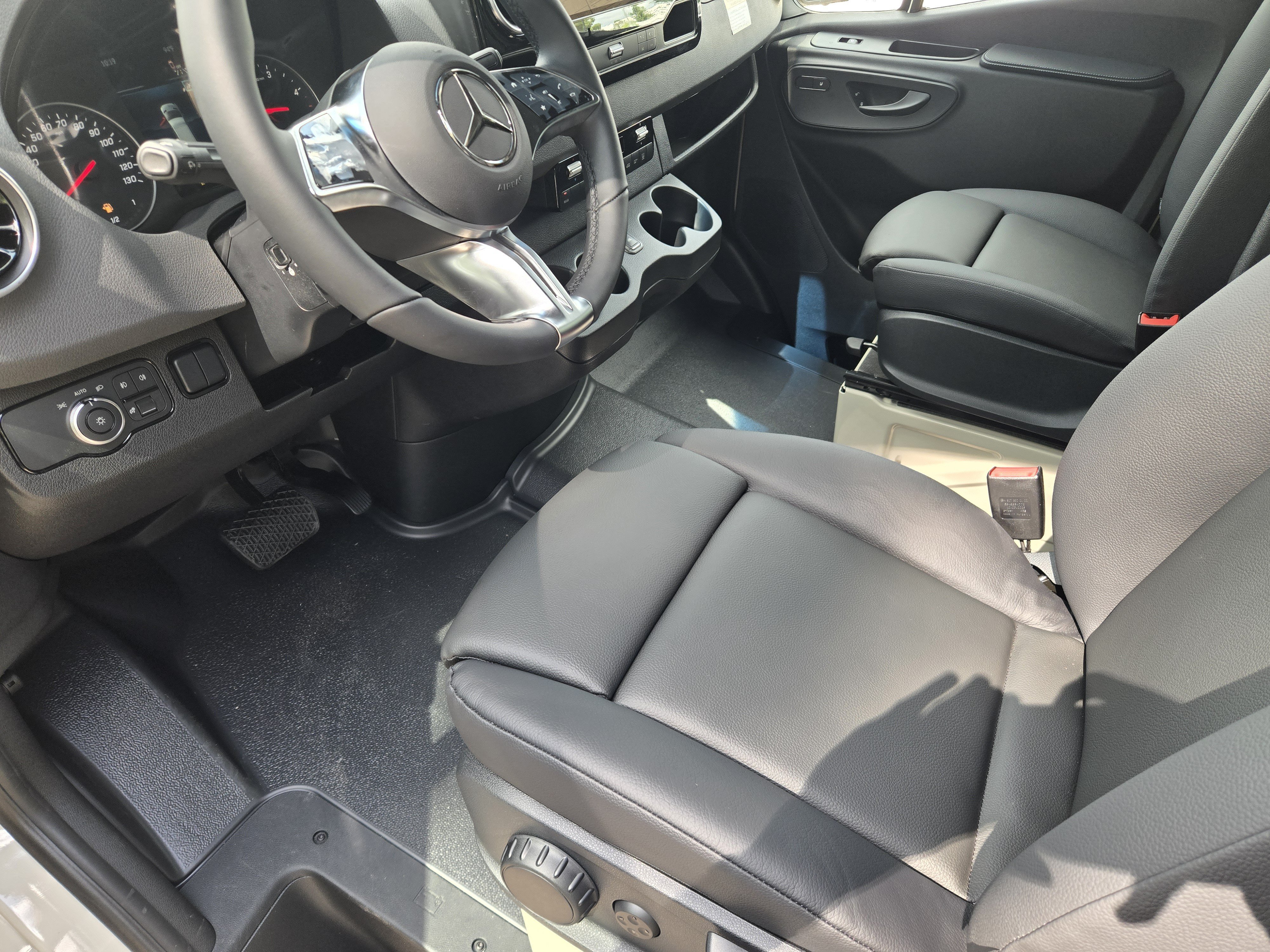 New 2026 Pebble Gray Mercedes-Benz Crew 170 WB image 2