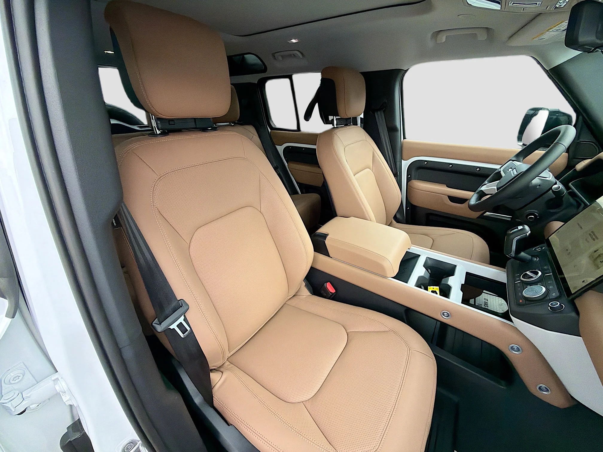 New 2026 Fuji White Land Rover X-Dynamic SE image 14