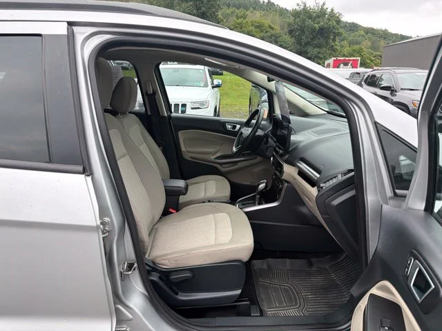 Used 2019 Silver Metallic Ford  image 36