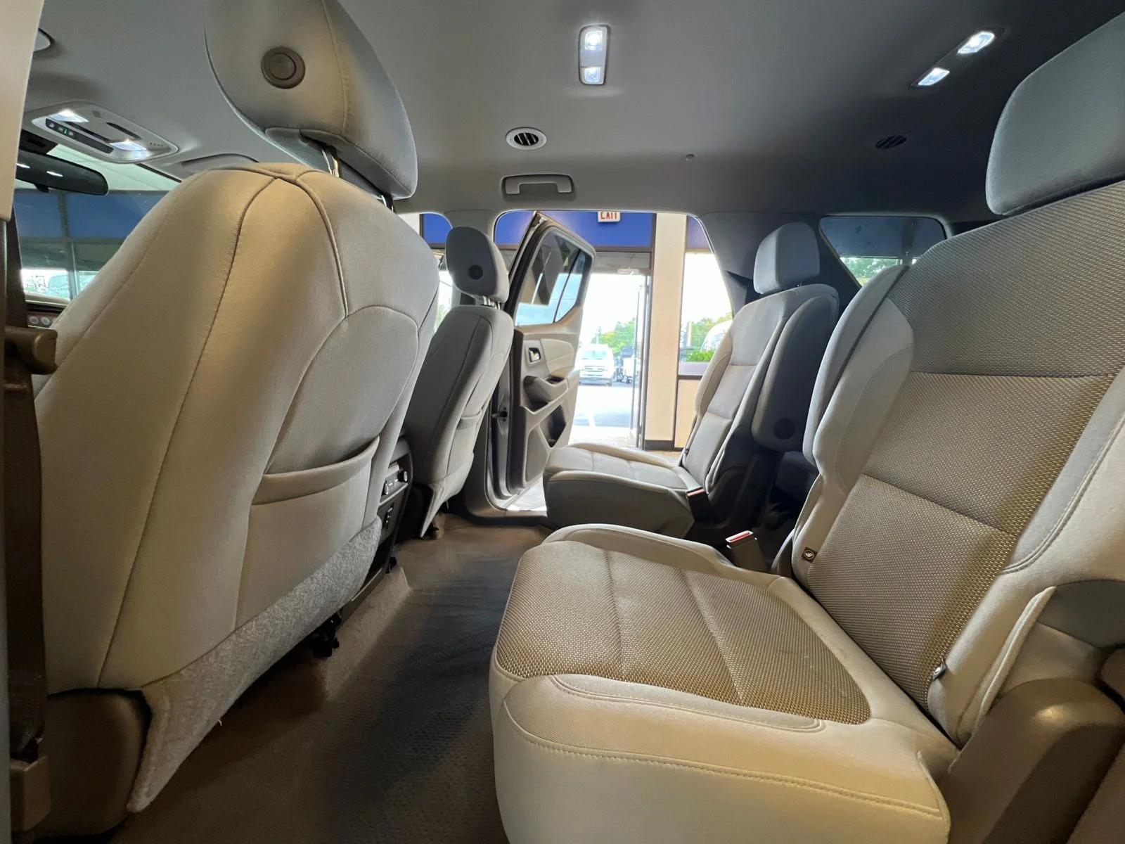Used 2019 Silver Ice Metallic Chevrolet LT image 7