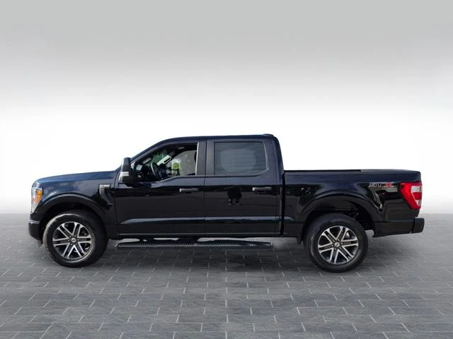 Used 2021 Black Ford XL image 4