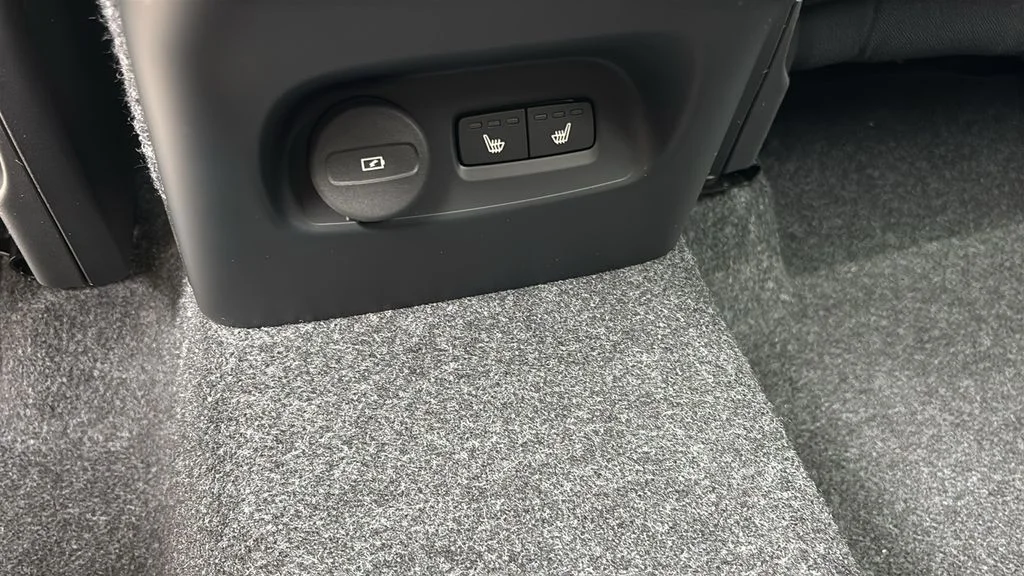 New 2026 Gray Volvo B5 Plus image 9