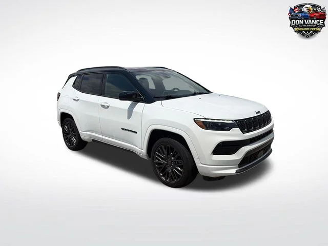 Used 2023 White Jeep High Altitude image 7