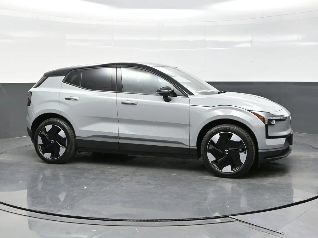 New 2026 Vapour Grey Volvo Twin Motor Performance Plus image 8