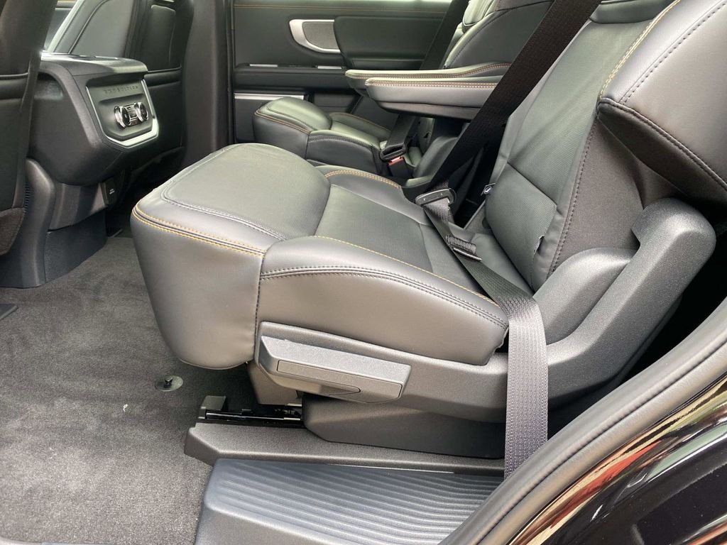 New 2026 Agate Black Metallic Ford Tremor® image 10