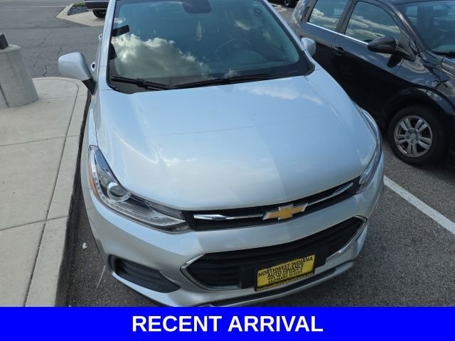 Used 2021 Silver Chevrolet LT image 4