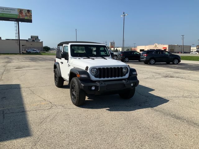 Used 2024 White Jeep Sport image 4