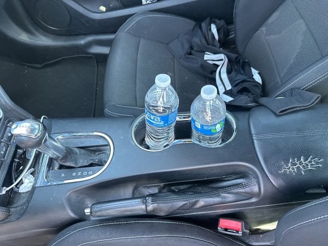Used 2017 Blue Ford V6 image 19
