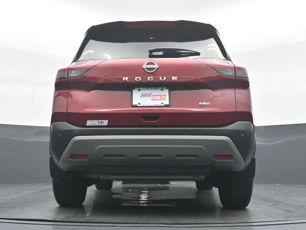 Used 2023 Red Nissan S image 37