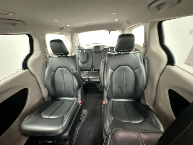 Used 2024 Black Chrysler Select image 25