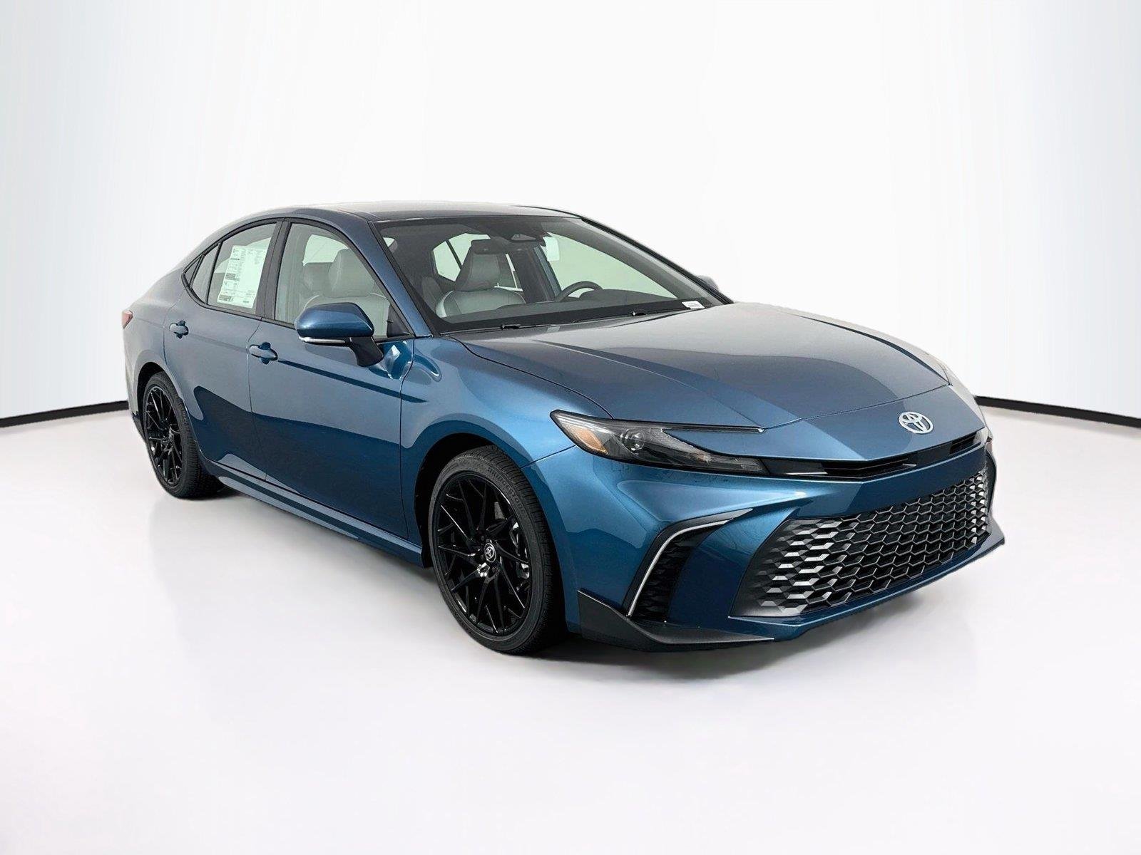 New 2026 Ocean Gem Toyota SE image 5