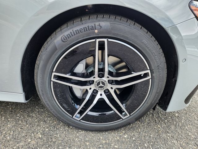 New 2026 MANUFAKTUR Alpine Grey Mercedes-Benz E 350 image 18