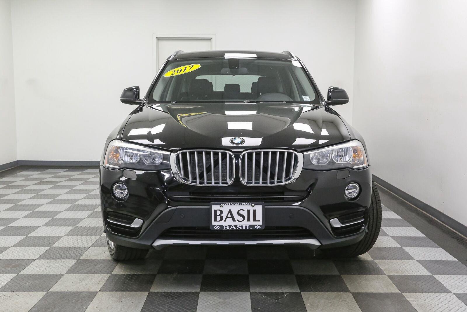 Used 2017 Jet Black BMW xDrive28i image 3