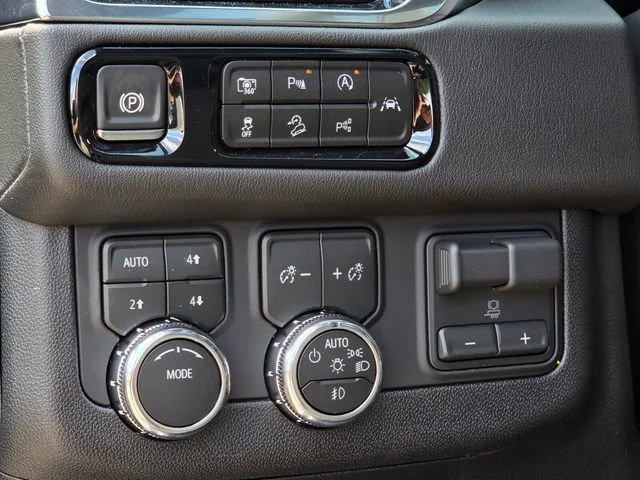 2026 GMC Yukon XL Denali - Photo 13
