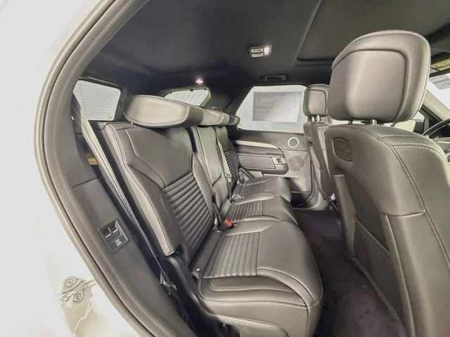 New 2026 Fuji White Land Rover Dynamic SE image 29