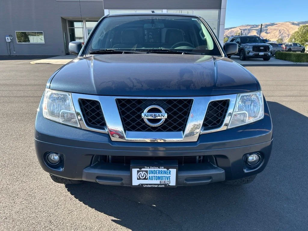 Used 2016 Arctic Blue Metallic Nissan SV image 13