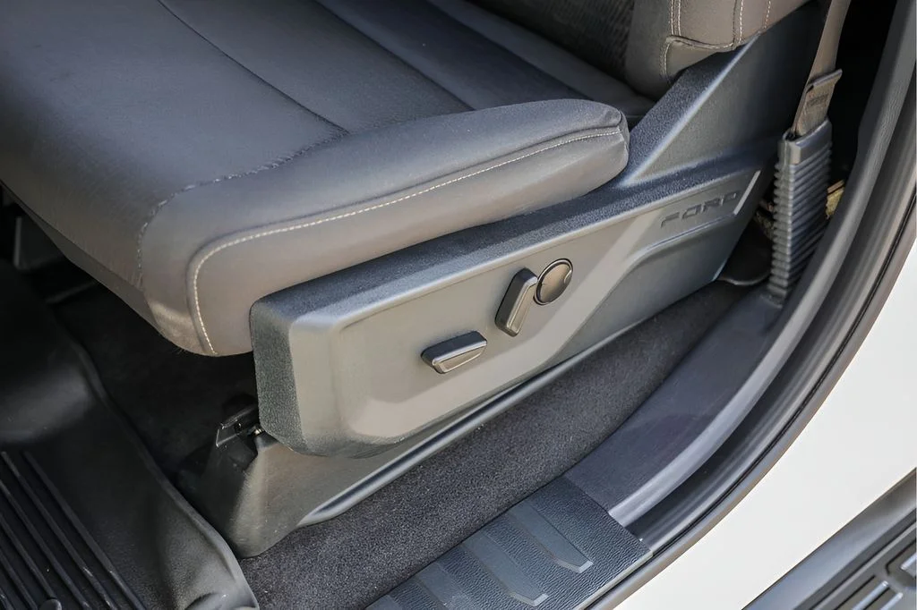 Used 2025 White Ford XLT image 4