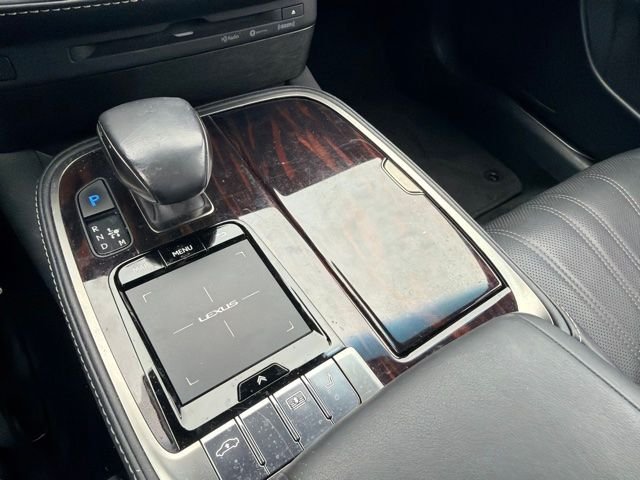 Used 2018  Lexus 500 Base image 9