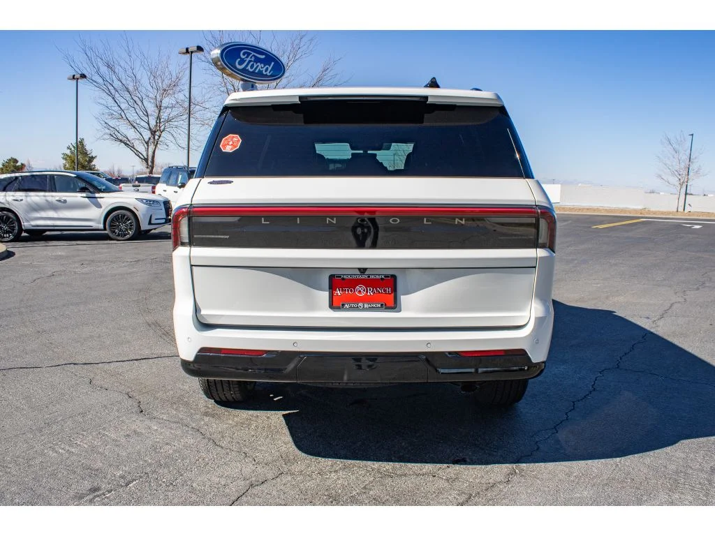 New 2026 PRISTINE WHITE METALLIC Lincoln Reserve image 6