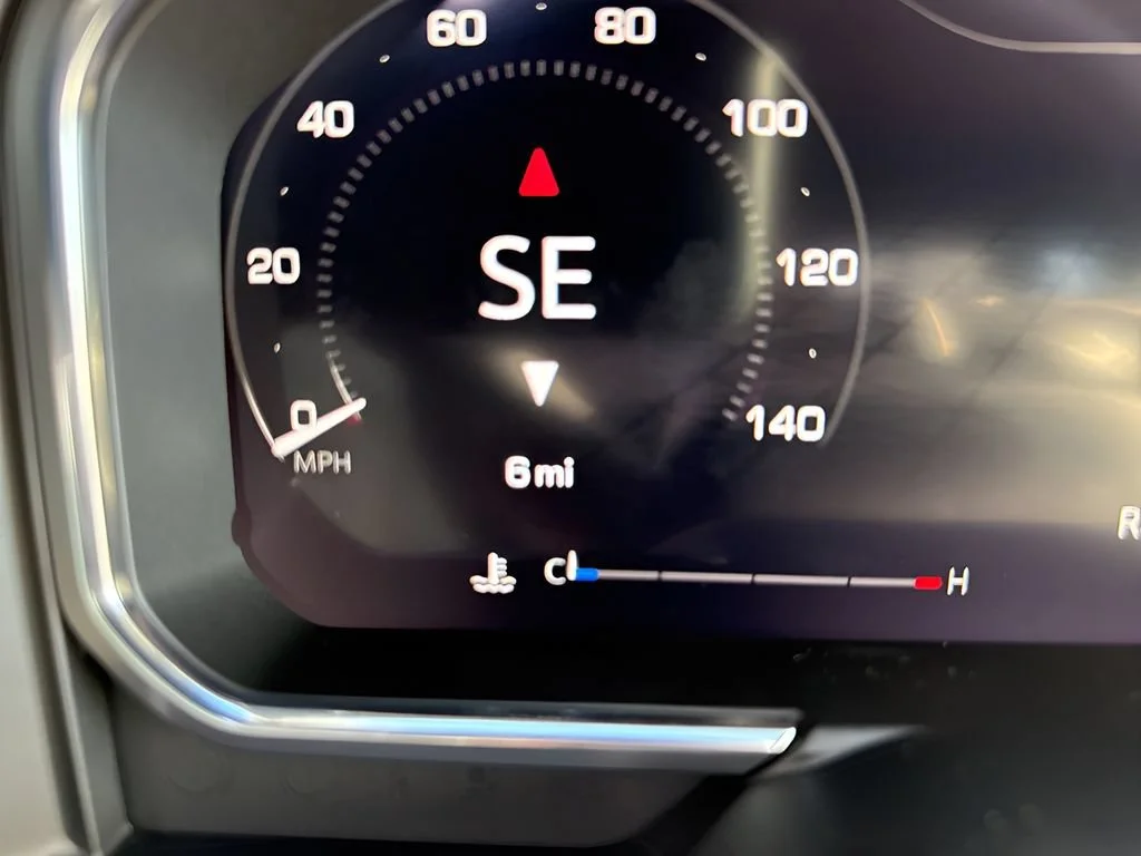New 2026 Glacier White Tricoat GMC Denali Ultimate image 29