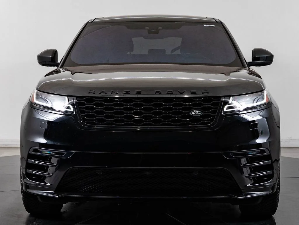 Used 2019 Santorini Black Metallic Land Rover R-Dynamic SE image 2