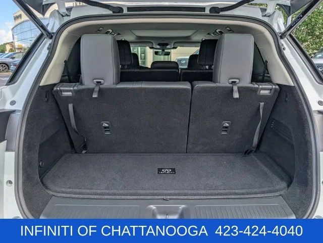Certified Used 2026 White INFINITI LUXE image 26
