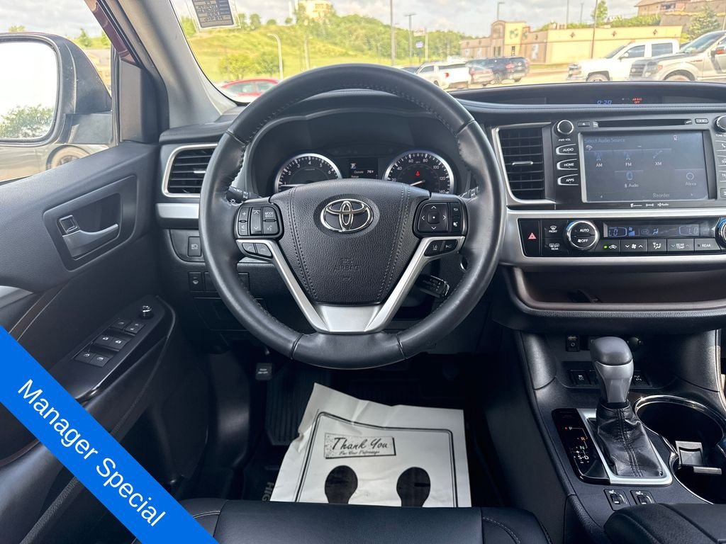 Used 2019 Red Toyota XLE image 14