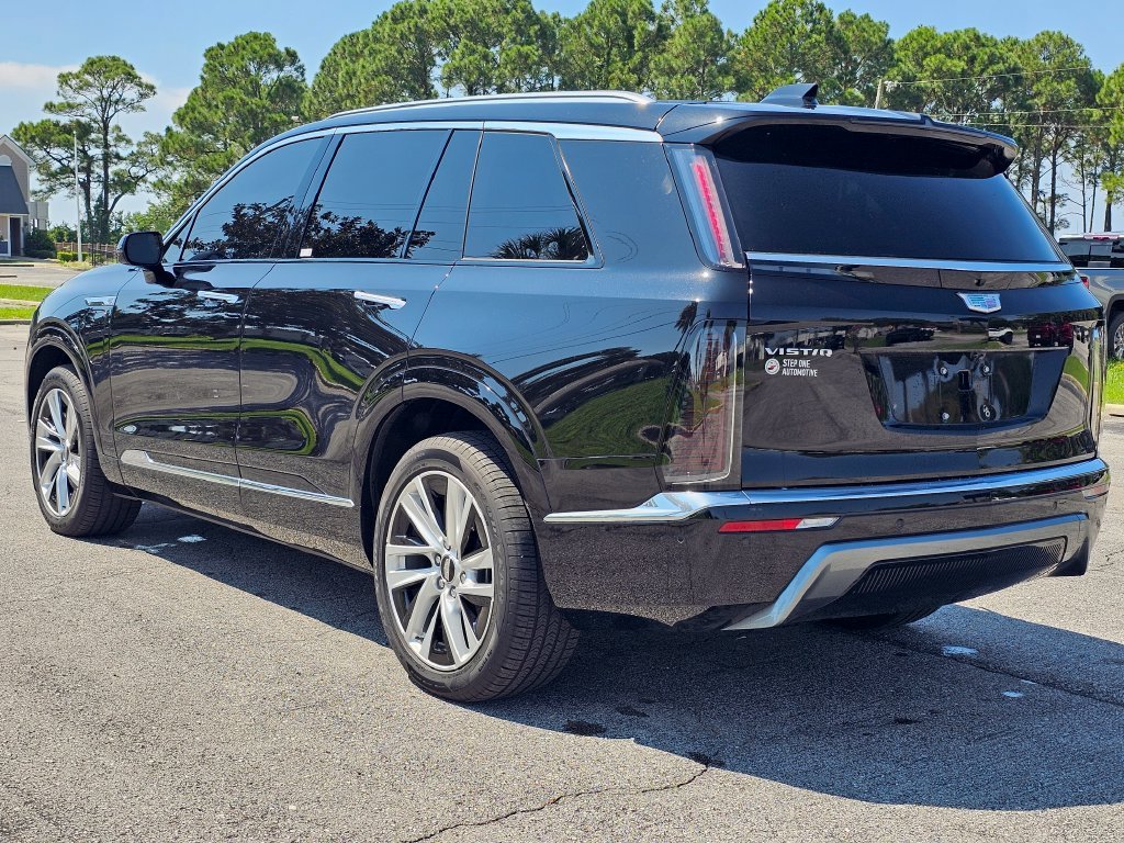 Used 2027 Stellar Black Metallic Cadillac Luxury image 8