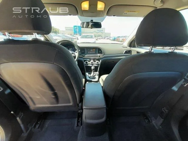 Used 2019 Machine Gray Hyundai SE image 37