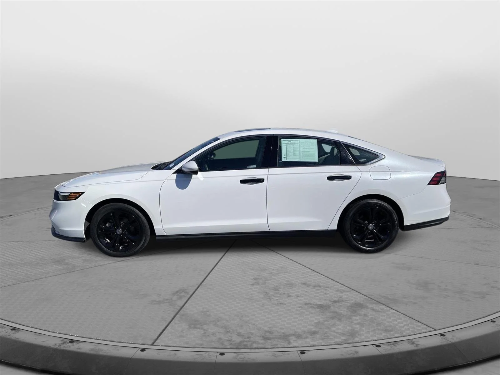 Used 2024 Platinum White Pearl Honda EX image 18