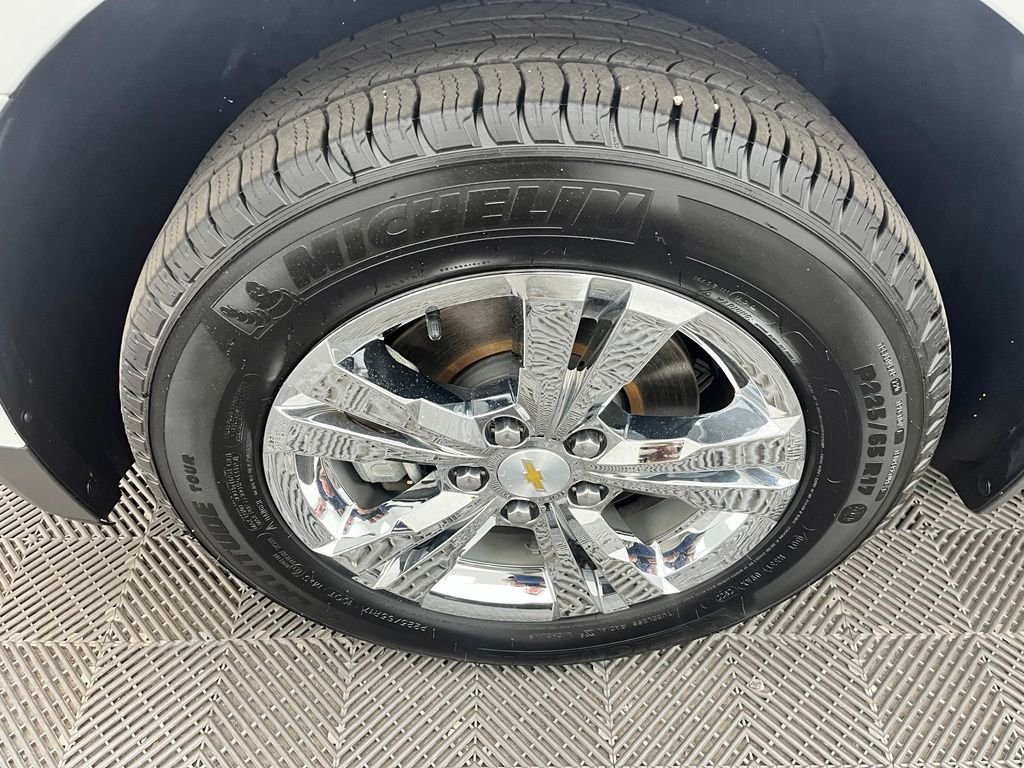 Used 2013 Summit White Chevrolet LT image 15