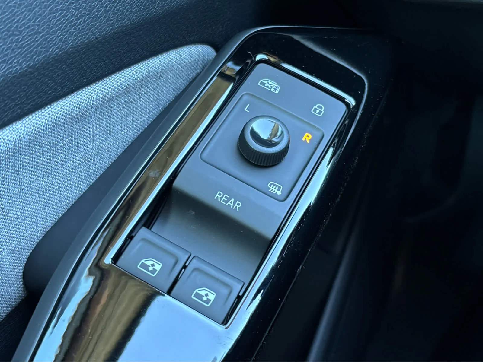 2025 Volkswagen ID.4 PRO - Photo 13