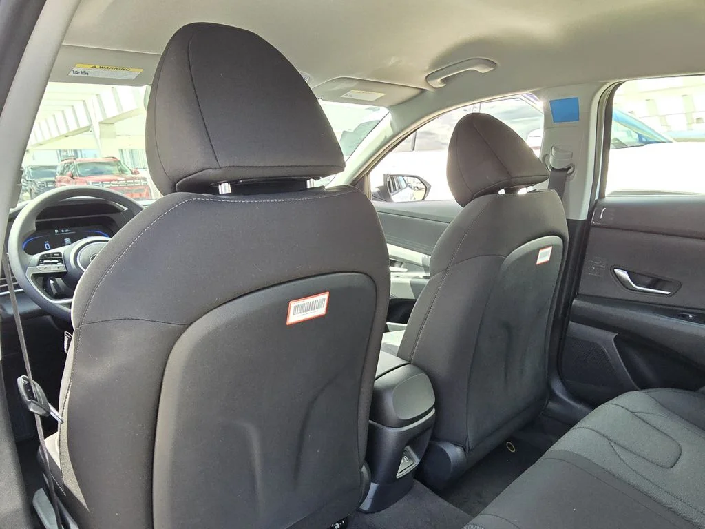 New 2026 White Hyundai SE image 10
