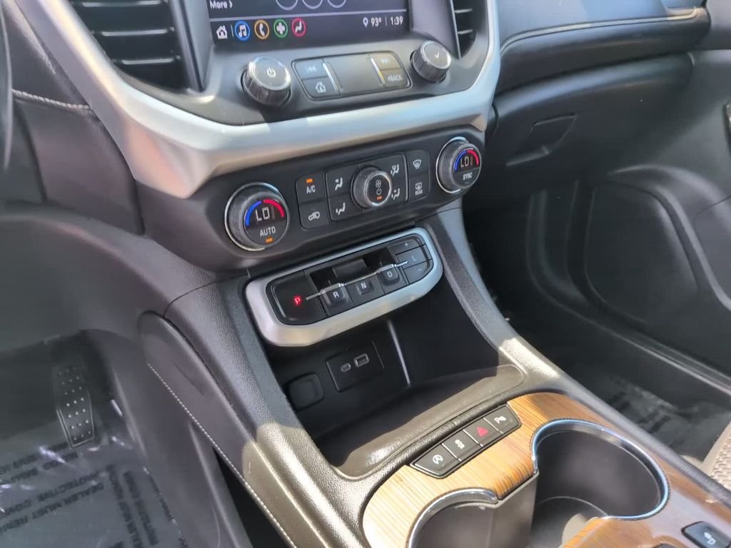 Used 2020 Black GMC SLE image 27