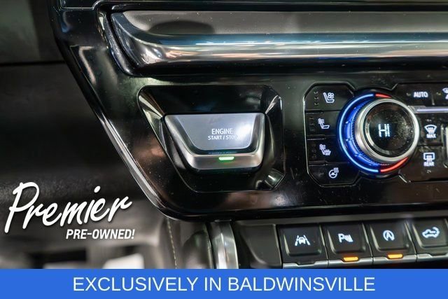 Used 2025 Downpour Metallic GMC Denali Ultimate image 37