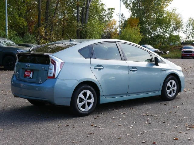 Used 2012 Pearl Toyota Three image 5