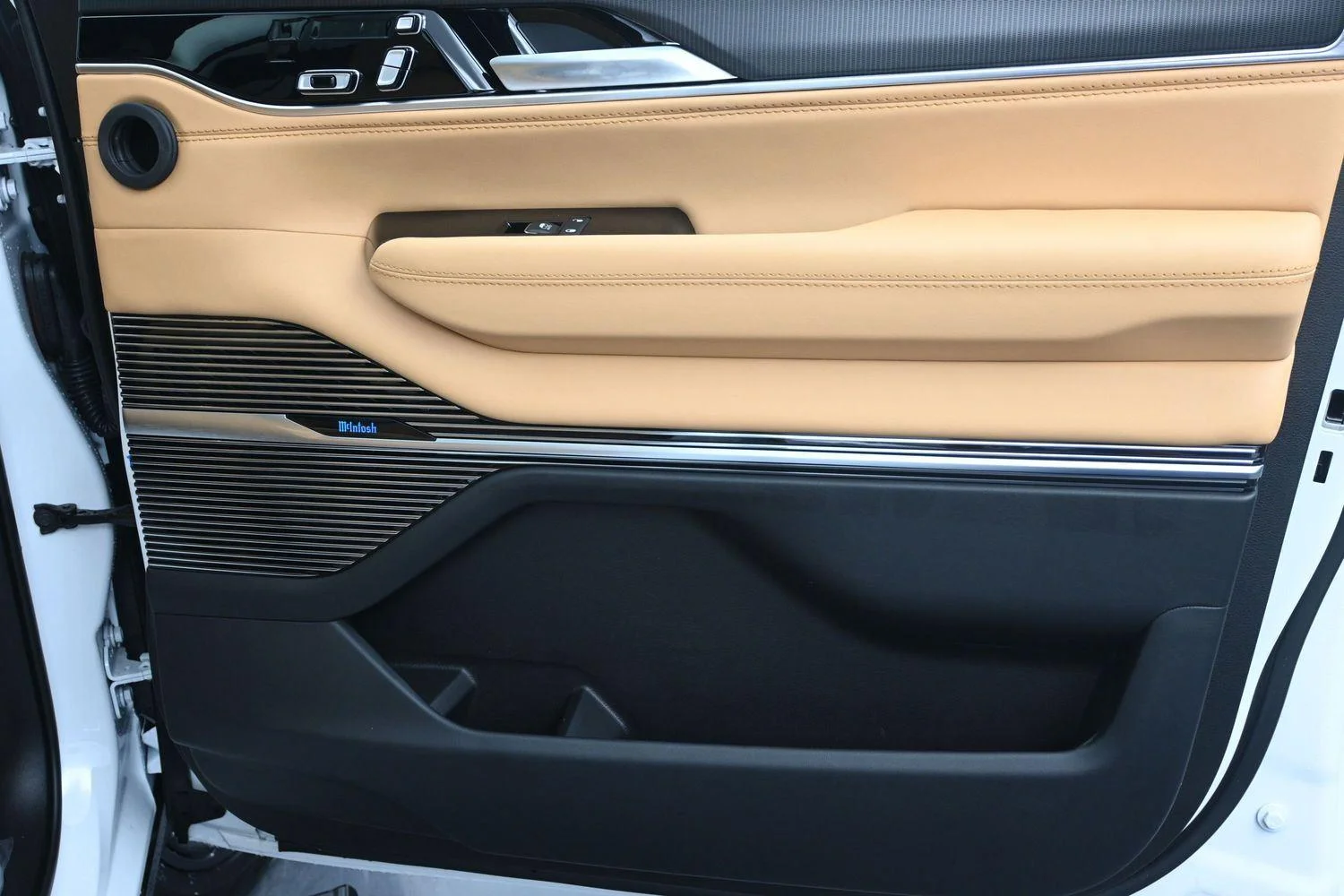 2026 Jeep Grand Wagoneer Summit Reserve - Photo 7