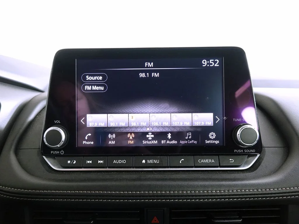 Used 2024 Gray Nissan S image 17